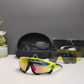 Picture of Oakley Sunglasses _SKUfw66124585fw
